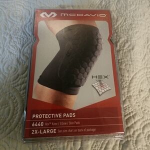 McDavid HEX Protective Knee Sleeve - Black - Large